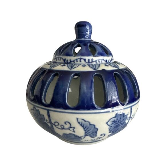 Hand Crafted for Silvestri Porcelain Tealight Candle Holder Potpourri Jar - Picture 4 of 9